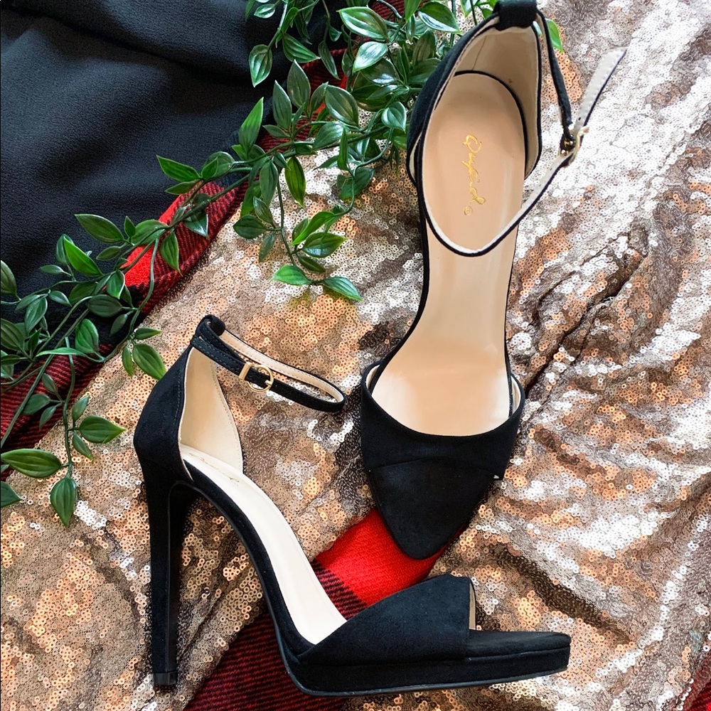 Open-Toe Black Stiletto Heels - Picture 5 of 5